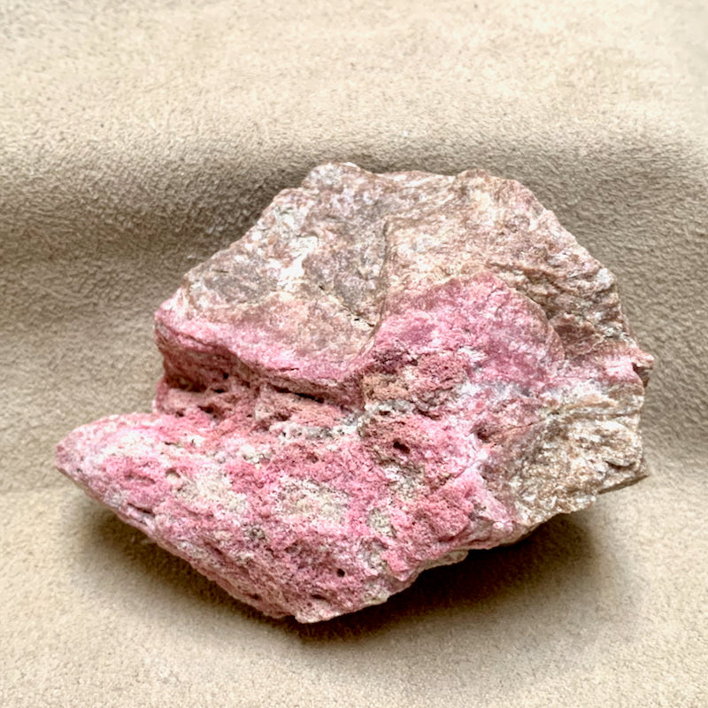 Thulite (Taos Co., New Mexico)