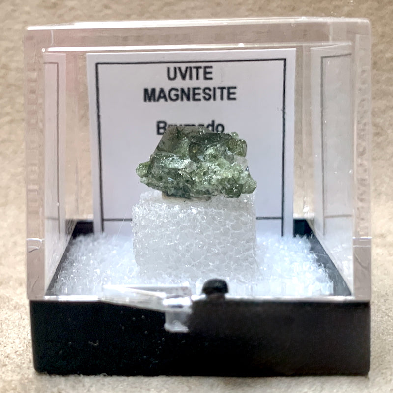 Uvite and Magnesite (Brazil)