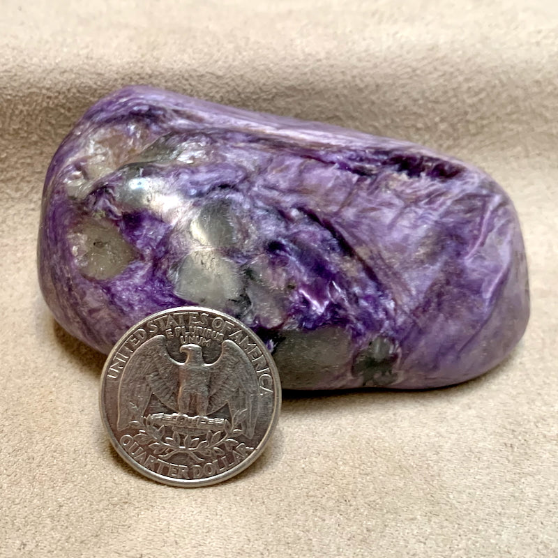 Charoite Palmstone (Russia)