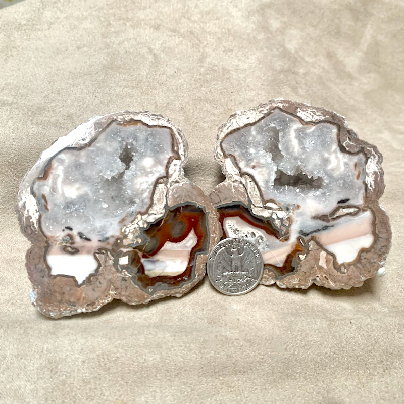 Geode Pair, Baker (Luna County, New Mexico)