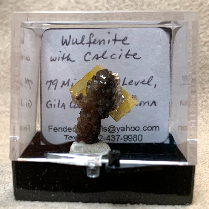 Wulfenite (Arizona)